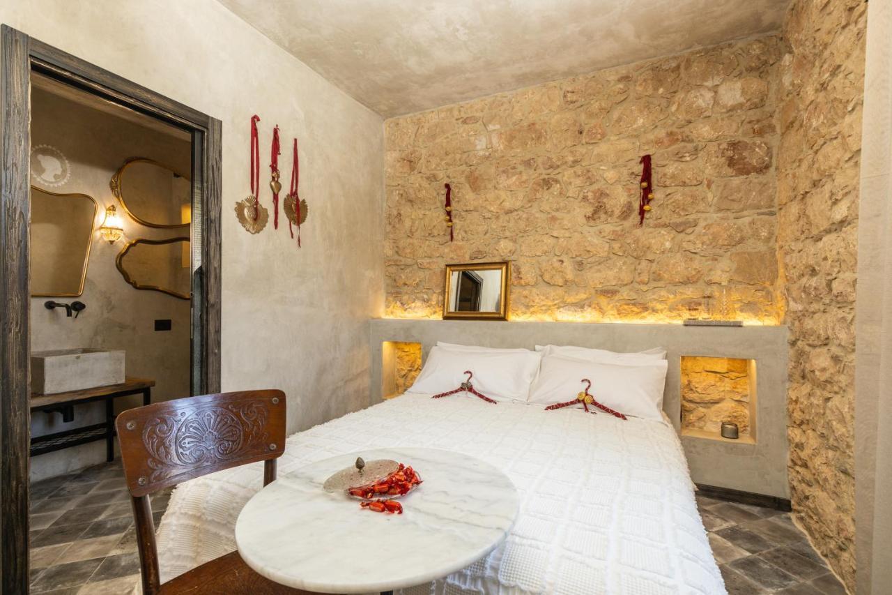 Via Roma Charming Rooms Baunei Exterior foto
