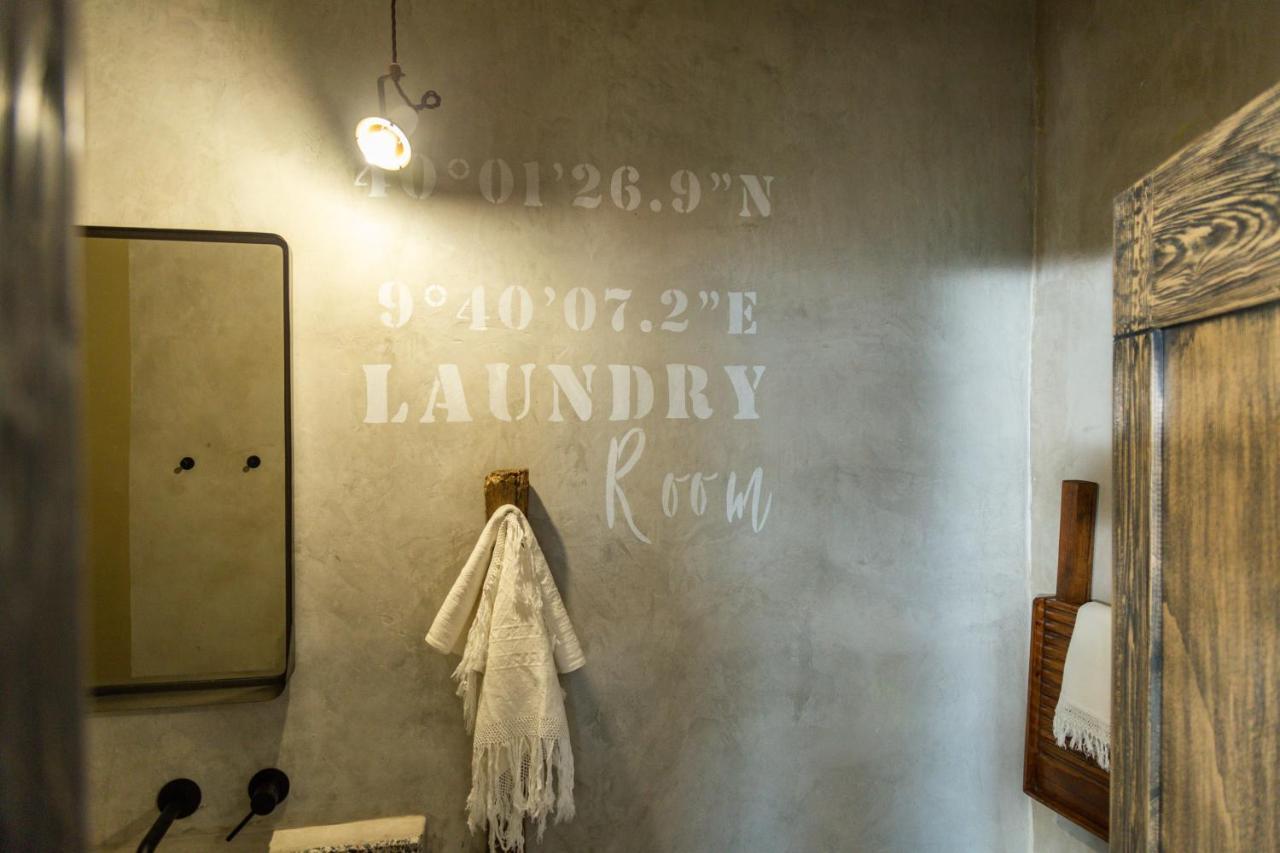 Via Roma Charming Rooms Baunei Exterior foto