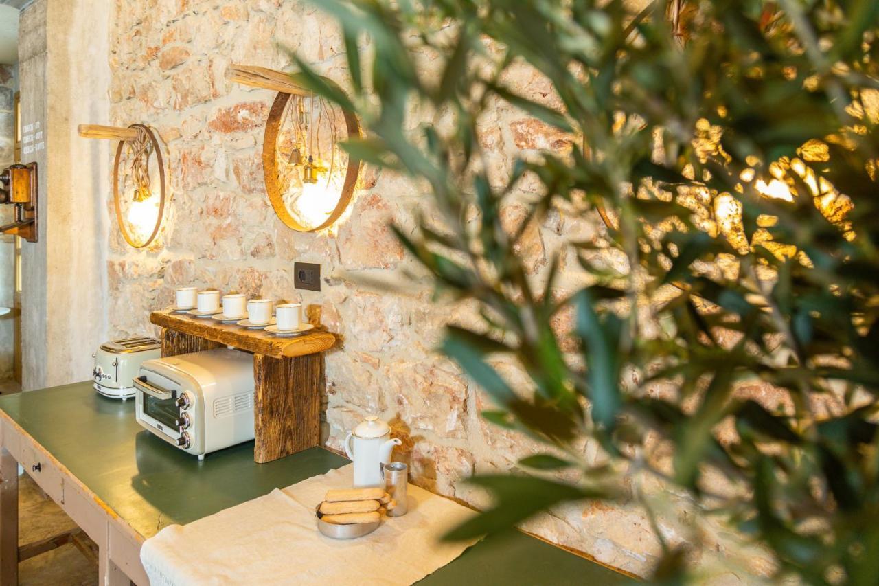 Via Roma Charming Rooms Baunei Exterior foto